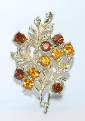Amber & Deep Orange Stones LEAF BROOCH (2½" x 1½") with Large Round Stones on a Gold Tone Setting