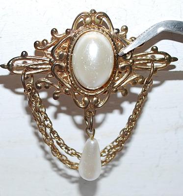 Vintage-Style White Oval Button BROOCH (2" x 2") with Chain Dangles on a Gold Tone Setting