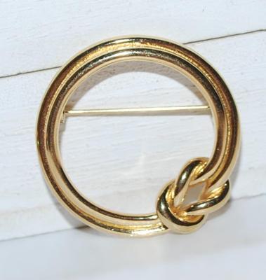 Marked "MONET" Knotted Circle BROOCH (1¼" Diam.) on a Gold Tone Setting