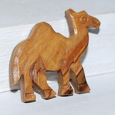 Polished Wooden CAMEL BROOCH (1¾" x 1¾") with Silver Tone Pin