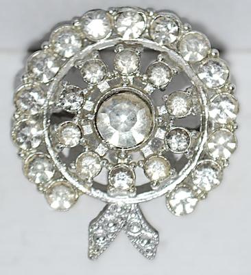 Circle of Stones BROOCH (1¼" Diam.) and Large Center Round Main Stone on a Silver Tone Setting