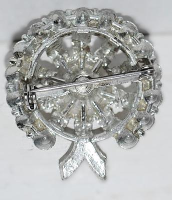 Circle of Stones BROOCH (1¼" Diam.) and Large Center Round Main Stone on a Silver Tone Setting