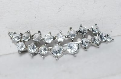 Clear Round 18 Stones BAR BROOCH (2" x ½") on a Silver Tone Setting