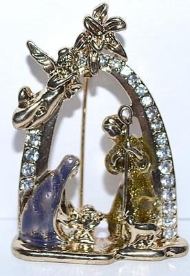 BEAUTIFUL Silver & Gold Colored NATIVITY BROOCH (2¼" x 1½") with Angels & Blue Shawl "Mary" on a Gold Tone...