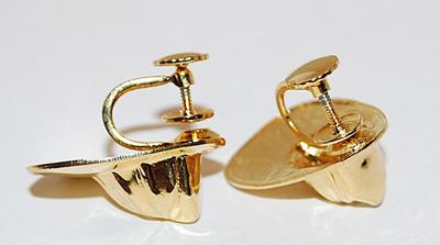 Unique Gold Colored "FIREFIGHTER'S HELMET" EARRINGS (1" x ¾") Set with Screwback Clasp