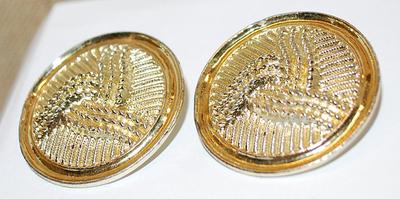 Large Round Gold-Colored EARRINGS (1½" Diam.) with Raised Lines and a Stud Clasp