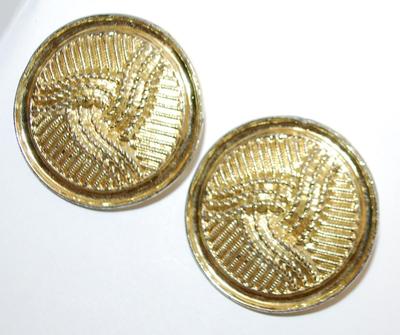 Large Round Gold-Colored EARRINGS (1½" Diam.) with Raised Lines and a Stud Clasp
