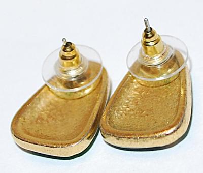 Deep GREEN Enamel EARRINGS with a Swirl Gold Tone Line Accent on a Stud Post Clasp