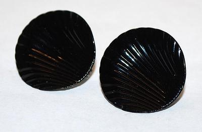 Round BLACK METAL EARRINGS Set with SNAP Clasp