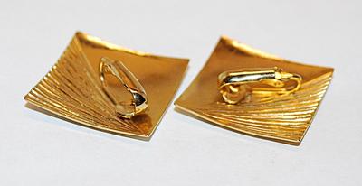 Vintage Square Enamel Gold & Biege EARRINGS Set with Gold Tone Setting and SNAP Clasp