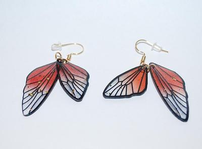 Beautiful Acrylic BUTTERFLY WINGS EARRINGS (1¾" x w½") with Black Lines, Glitter and Gold Tone Wire Hook Clasp