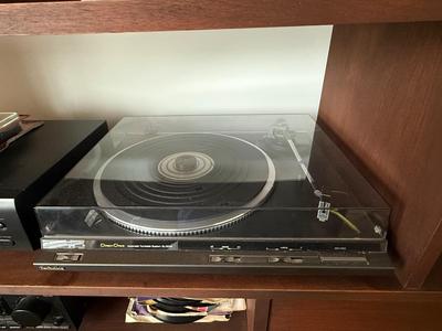 Technics SL-DD33 Direct Drive Automatic Turntable