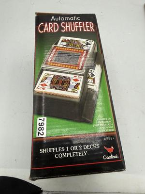 Card shuffler