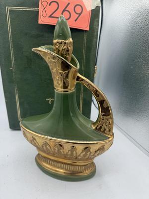 Beam decanter with box