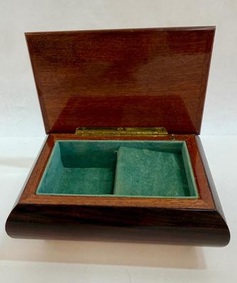 Sale Photo Thumbnail #407