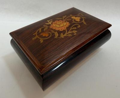 Sale Photo Thumbnail #408