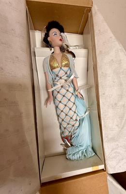 Lot of 2 Gene Ashton Drake Dolls NRFB never removed PREMIER & DAUGHTER OF THE NILE