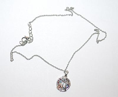 "SIBLINGS" Style PENDANT / NECKLACE with Silver Tone Necklace Chain & Lobster Clasp 17" L