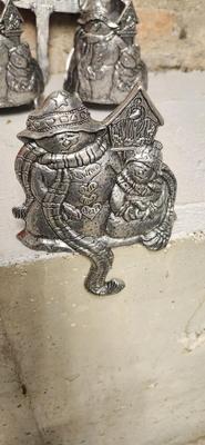 Christmas Pewter, Santabear Snowglobe and a neat basket