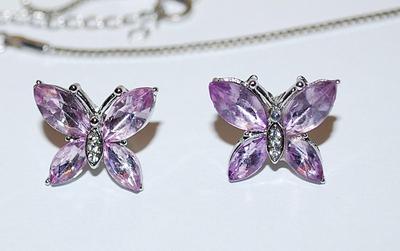 Light PURPLE BUTTERFLY JEWELRY SET with NECKLACE (1" Across+ 16" L) with Marquise + Pear Cut Stones, 3 Clear Middle Accent...