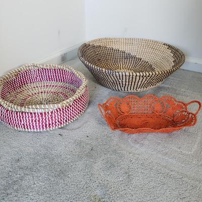 LOT 18F: Water Hyacinth & Hand Woven Colorful Baskets