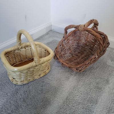 LOT 19F: Rustic Woven Wicker Baskets & Hand Painted Meatal Floral Pail