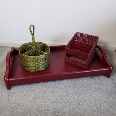 LOT 20F: Outdoor/Entertaining Storage, Trays & Organization & Picnic Basket