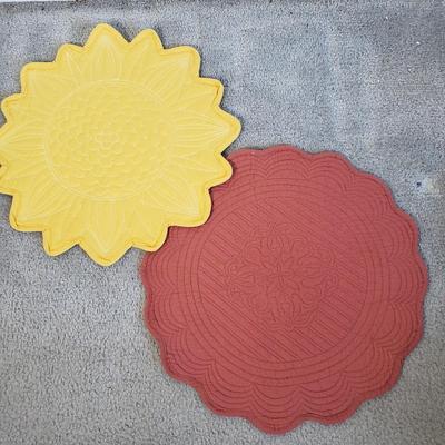 LOT 41F: Assortment of Tableware-Single Placemats, Linens & More