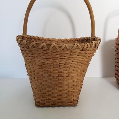 LOT 43F: Longaberger Basket, Bobbin Spool Lamp, Decorative Driftwood by Pottery Barn & More