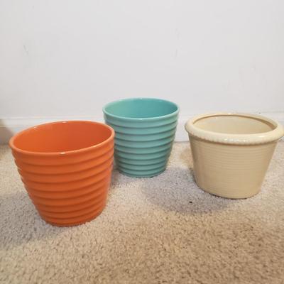 LOT 60P: Large Collection of Ceramic Planters with Italian Terracotta Painted Fruit Panter