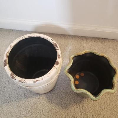 LOT 60P: Large Collection of Ceramic Planters with Italian Terracotta Painted Fruit Panter