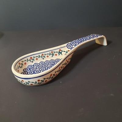 LOT 84K: Polish Pottery Divided Dishes, Spoon Rest & Lidded Dish