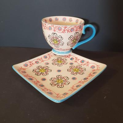 LOT 90K: Set of 5 Hand Painted Yokohama Studio Coffee Mug & Plate Sets