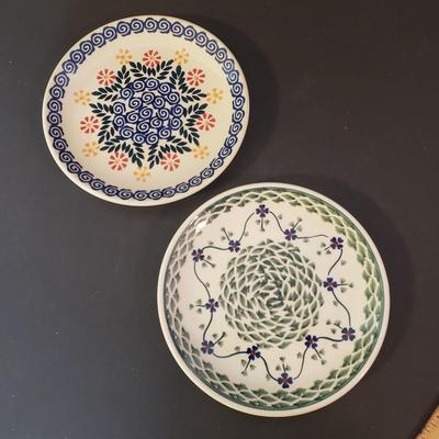 LOT 91K: Polish Pottery Scalloped Bowl & Decorated Plates