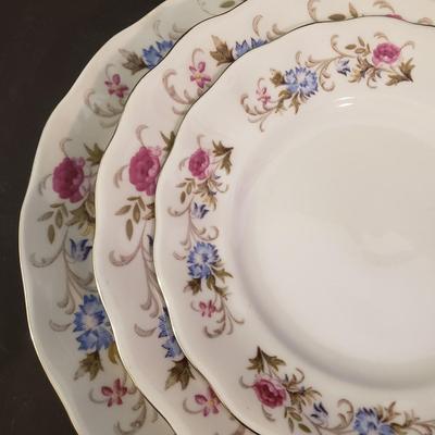 LOT 98K: Antique Grindley Flow Blue Serving Platter, Favolina Summer Garden Set & Azalea Teacup/Saucer