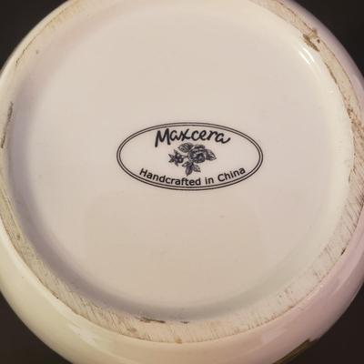 LOT 99K: Spring Vibes- Collection of Floral Ceramic Wares