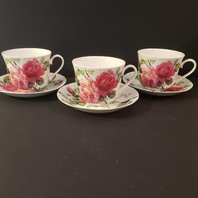 LOT 99K: Spring Vibes- Collection of Floral Ceramic Wares