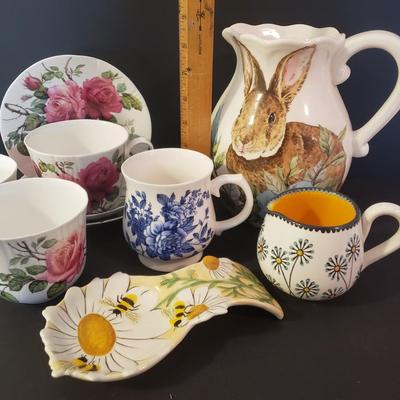 LOT 99K: Spring Vibes- Collection of Floral Ceramic Wares