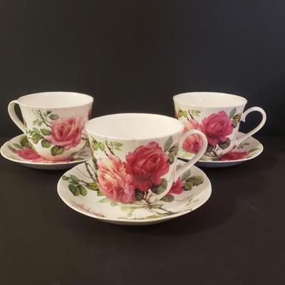 LOT 99K: Spring Vibes- Collection of Floral Ceramic Wares