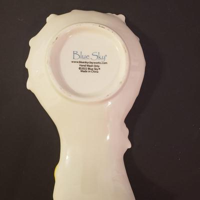 LOT 99K: Spring Vibes- Collection of Floral Ceramic Wares