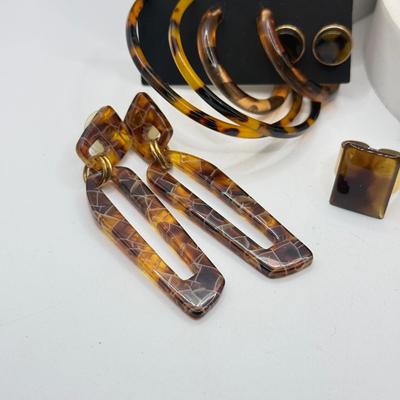 Sale Photo Thumbnail #299