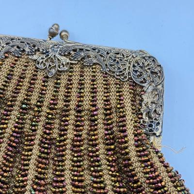 LOT 132K: Gorgeous Vintage Handmade Beaded Handbag