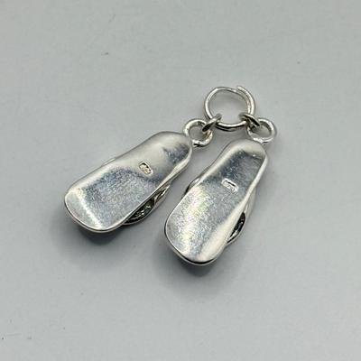 LOT 138J: Sterling Silver "f" Necklace, 925 Necklace, Sterling Silver Dragonfly Charm, 925 Flip Flops & Rabbit Pin (15.95g)