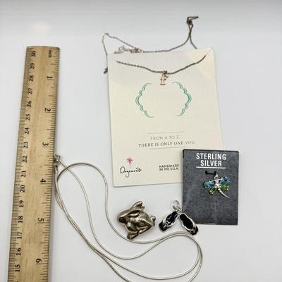LOT 138J: Sterling Silver "f" Necklace, 925 Necklace, Sterling Silver Dragonfly Charm, 925 Flip Flops & Rabbit Pin (15.95g)
