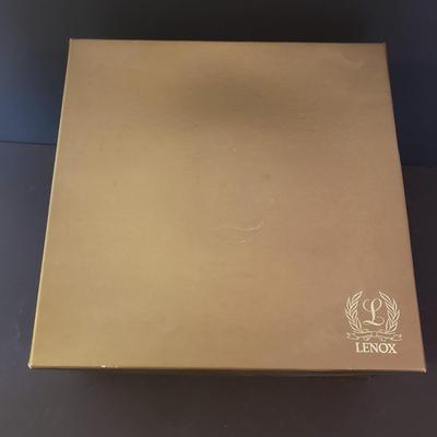 LOT 141L: Lenox USA Servingware Collection & Holiday Tablecloth