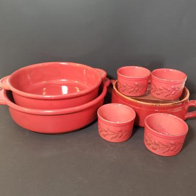 LOT 147L: Italian Terracotta Servingware & Ceramic Ramekins