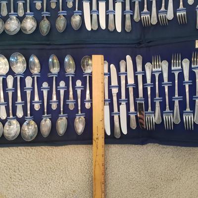 LOT 150F: Wm. Rogers Silverplate Flatware Sets in Anti-Tarnish Cases