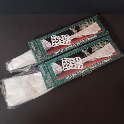 LOT 153L: Assorted New in Box Intl Silver Co Silverplate Serving Utensils & More