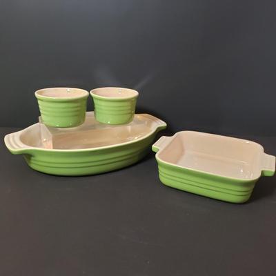 LOT 157L: Le Creuset Baking Dishes & Ramekins