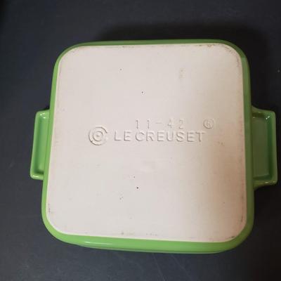 LOT 157L: Le Creuset Baking Dishes & Ramekins